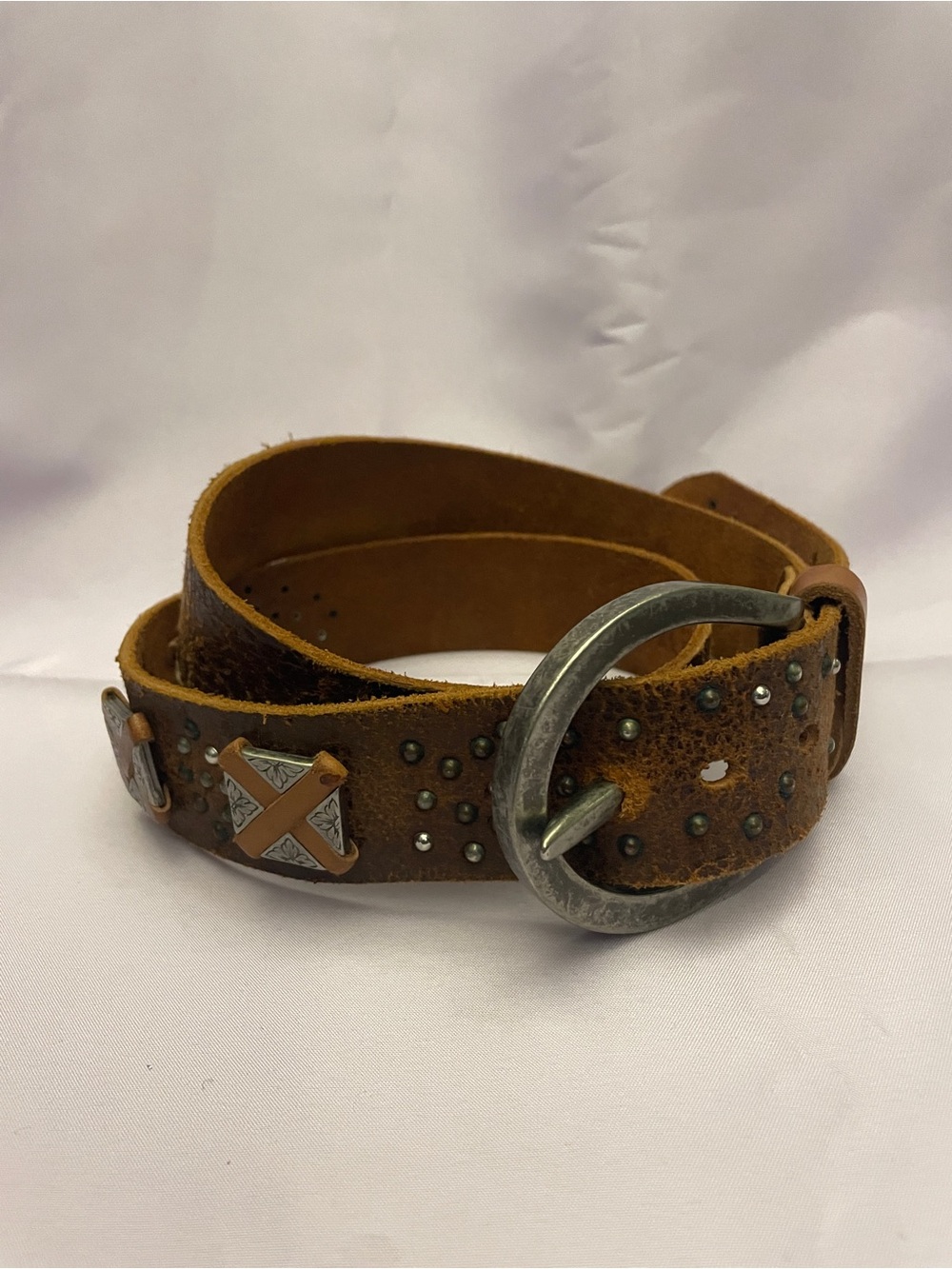 Aquara Handcrafted Italian Studded 
Leather Belt MSRP $250 size L